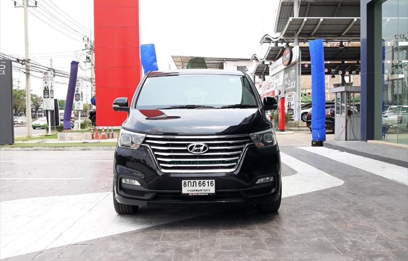 ขายรถตู้มือสอง hyundai grand-starex รถปี2019 รหัส 70013 รูปที่2