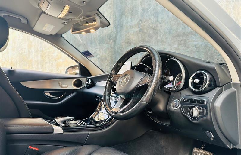 ขายรถเก๋งมือสอง-mercedes-benz-เมอร์เซเดสเบนซ์-c350-ซีสามห้าศูนย์-รถปี2016-รหัส70046-26a96775.jpg ขายรถเก๋งมือสอง-mercedes-benz-เมอร์เซเดสเบนซ์-c350-ซีสามห้าศูนย์-รถปี2016-รหัส70046-26a96775.jpg