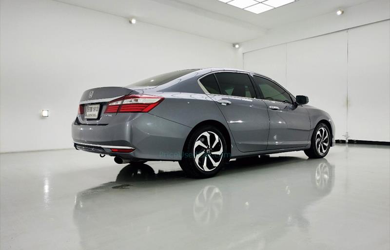 ขายรถเก๋งมือสอง honda accord รถปี2016 รหัส 70080 รูปที่4