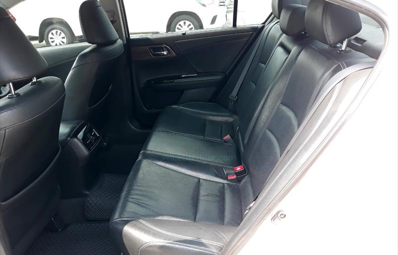 ขายรถเก๋งมือสอง-honda-ฮอนด้า-accord-แอคคอร์ด-รถปี2017-รหัส70082-da2ba3d0.jpg ขายรถเก๋งมือสอง-honda-ฮอนด้า-accord-แอคคอร์ด-รถปี2017-รหัส70082-da2ba3d0.jpg