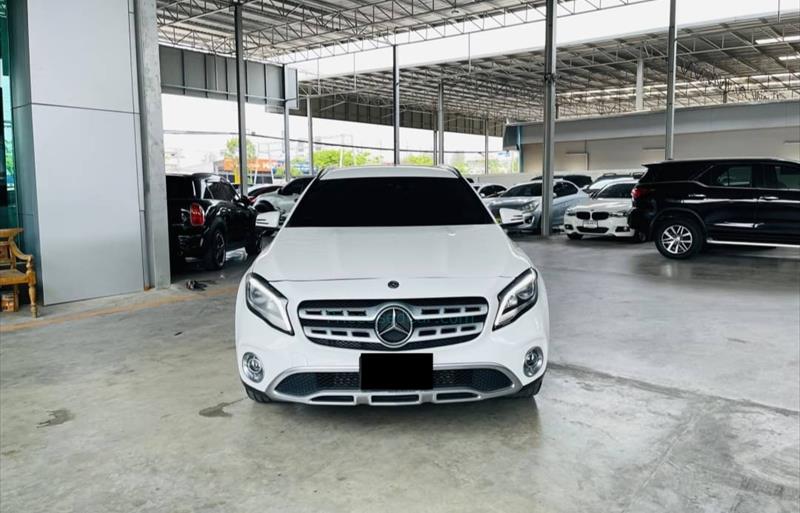 รถอเนกประสงค์มือสอง MERCEDES BENZ GLA 200 รถปี 2020