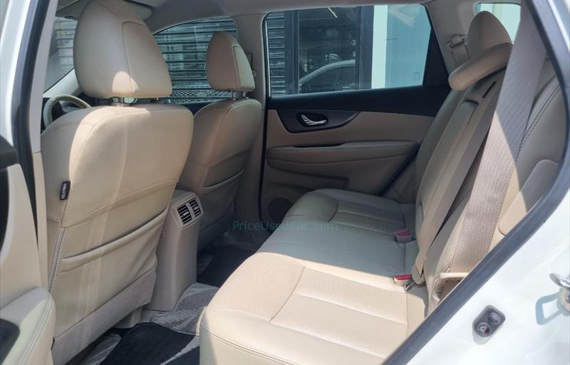 ขายรถ-suv-มือสอง-nissan-นิสสัน-x-trail-เอ็กส์เทร์ล-รถปี2017-รหัส70094-e544b879.jpg ขายรถ-suv-มือสอง-nissan-นิสสัน-x-trail-เอ็กส์เทร์ล-รถปี2017-รหัส70094-e544b879.jpg
