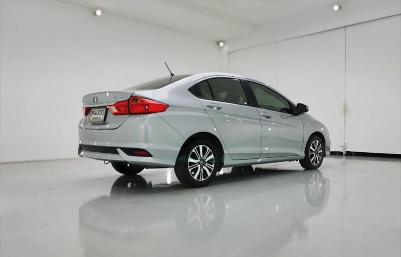 ขายรถเก๋งมือสอง-honda-ฮอนด้า-city-ซิตี้-รถปี2017-รหัส70103-4d811c8f.jpg ขายรถเก๋งมือสอง-honda-ฮอนด้า-city-ซิตี้-รถปี2017-รหัส70103-4d811c8f.jpg