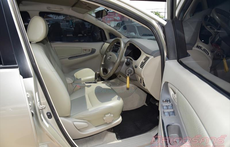 ขายรถตู้มือสอง toyota innova รถปี2011 รหัส 70144 รูปที่7