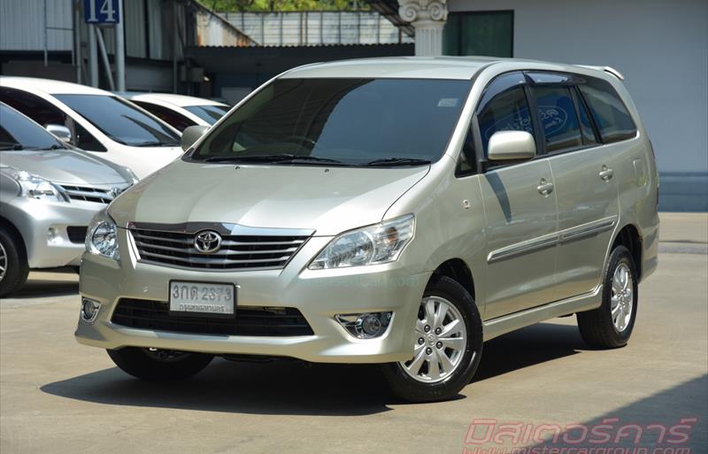 รถตู้มือสอง TOYOTA INNOVA รถปี 2014