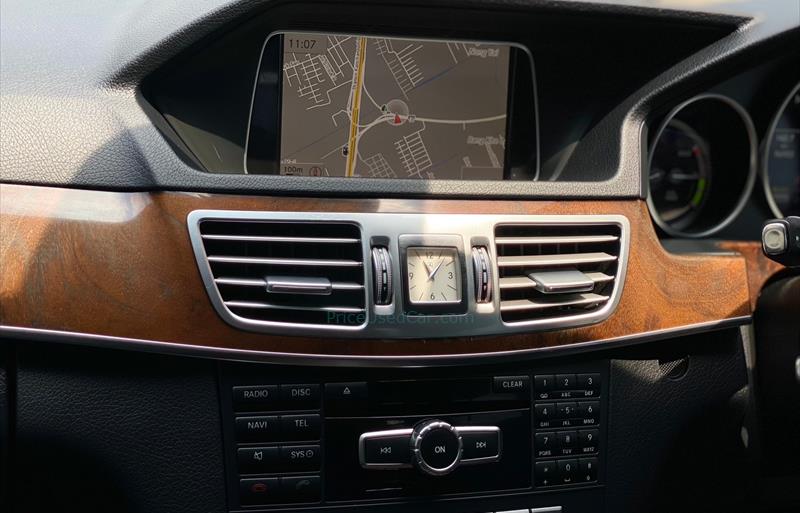 ขายรถเก๋งมือสอง-mercedes-benz-เมอร์เซเดสเบนซ์-e300-อีสามศูนย์ศูนย์-รถปี2015-รหัส70179-44a47a2d.jpg ขายรถเก๋งมือสอง-mercedes-benz-เมอร์เซเดสเบนซ์-e300-อีสามศูนย์ศูนย์-รถปี2015-รหัส70179-44a47a2d.jpg