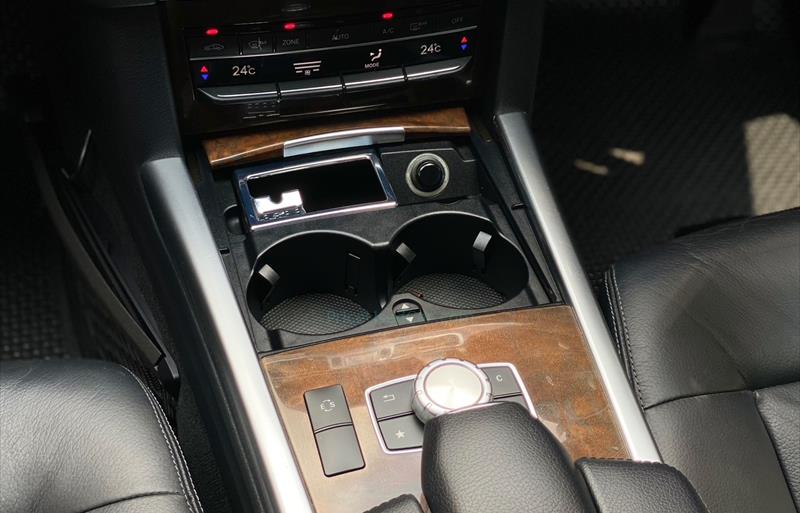 ขายรถเก๋งมือสอง-mercedes-benz-เมอร์เซเดสเบนซ์-e300-อีสามศูนย์ศูนย์-รถปี2015-รหัส70179-7ee6e351.jpg ขายรถเก๋งมือสอง-mercedes-benz-เมอร์เซเดสเบนซ์-e300-อีสามศูนย์ศูนย์-รถปี2015-รหัส70179-7ee6e351.jpg