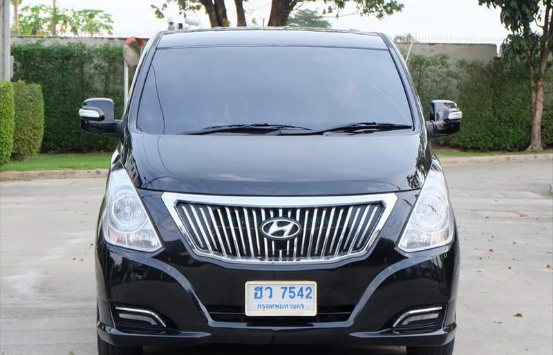 ขายรถตู้มือสอง-hyundai-ฮุนได-h-1-เอชวัน-รถปี2016-รหัส70225-66561fb3.jpg ขายรถตู้มือสอง-hyundai-ฮุนได-h-1-เอชวัน-รถปี2016-รหัส70225-66561fb3.jpg