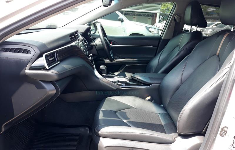ขายรถเก๋งมือสอง-toyota-โตโยต้า-camry-คัมรี่-รถปี2019-รหัส70246-641bf2bf.jpg ขายรถเก๋งมือสอง-toyota-โตโยต้า-camry-คัมรี่-รถปี2019-รหัส70246-641bf2bf.jpg