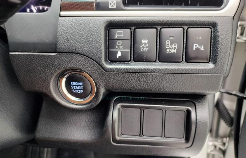 ขายรถเก๋งมือสอง-toyota-โตโยต้า-camry-คัมรี่-รถปี2018-รหัส70263-f044bc67.jpg ขายรถเก๋งมือสอง-toyota-โตโยต้า-camry-คัมรี่-รถปี2018-รหัส70263-f044bc67.jpg