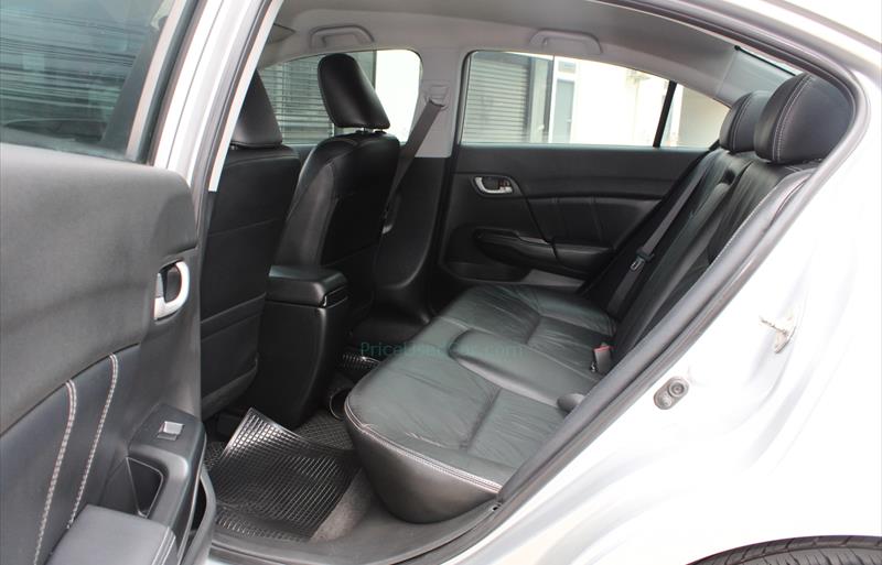 ขายรถเก๋งมือสอง-honda-ฮอนด้า-civic-ซีวิค-รถปี2015-รหัส70276-df5659e6.jpg ขายรถเก๋งมือสอง-honda-ฮอนด้า-civic-ซีวิค-รถปี2015-รหัส70276-df5659e6.jpg