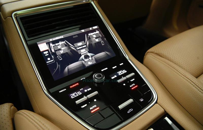 ขายรถเก๋งมือสอง-porsche-ปอร์เช่-panamera-รถปี2018-รหัส70301-6291ae5a.jpg ขายรถเก๋งมือสอง-porsche-ปอร์เช่-panamera-รถปี2018-รหัส70301-6291ae5a.jpg
