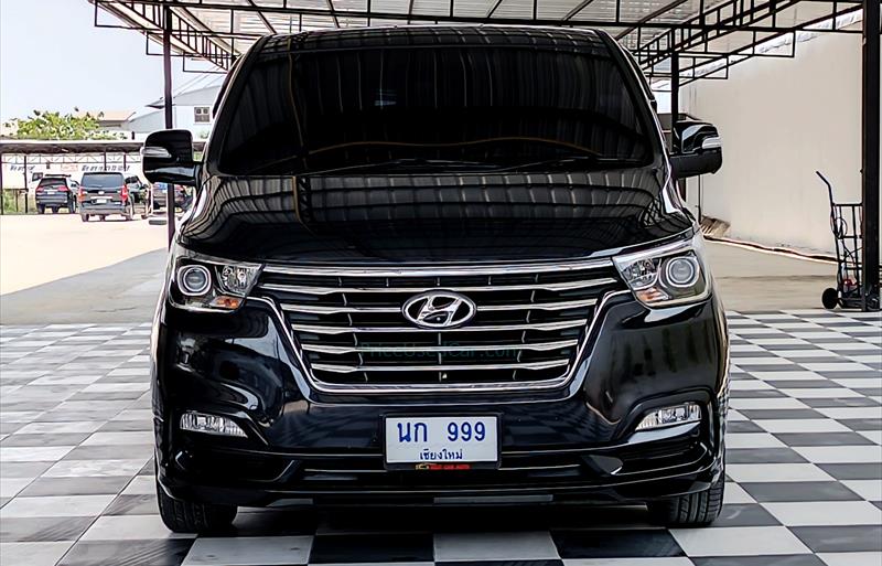 ขายรถตู้มือสอง hyundai h-1 รถปี2016 รหัส 70390 รูปที่2 ขายรถตู้มือสอง hyundai h-1 รถปี2016 รหัส 70390 รูปที่2