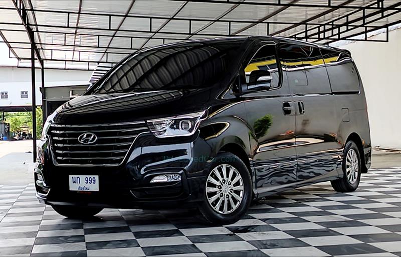 ขายรถตู้มือสอง hyundai h-1 รถปี2016 รหัส 70390 รูปที่1 ขายรถตู้มือสอง hyundai h-1 รถปี2016 รหัส 70390 รูปที่1