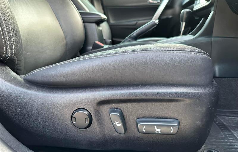 ขายรถเก๋งมือสอง-toyota-โตโยต้า-altis-อัลติส-รถปี2014-รหัส70396-25ef6d60.jpg ขายรถเก๋งมือสอง-toyota-โตโยต้า-altis-อัลติส-รถปี2014-รหัส70396-25ef6d60.jpg