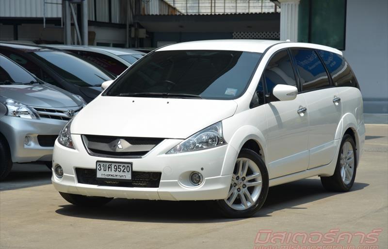 รถตู้มือสอง MITSUBISHI SPACE WAGON รถปี 2011