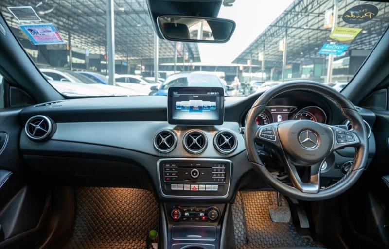 ขายรถเก๋งมือสอง-mercedes-benz-เมอร์เซเดสเบนซ์-cla200-รถปี2018-รหัส70404-4e40d86b.jpg ขายรถเก๋งมือสอง-mercedes-benz-เมอร์เซเดสเบนซ์-cla200-รถปี2018-รหัส70404-4e40d86b.jpg