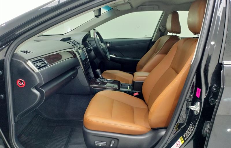ขายรถเก๋งมือสอง-toyota-โตโยต้า-camry-คัมรี่-รถปี2017-รหัส70407-bbedc57d.jpg ขายรถเก๋งมือสอง-toyota-โตโยต้า-camry-คัมรี่-รถปี2017-รหัส70407-bbedc57d.jpg