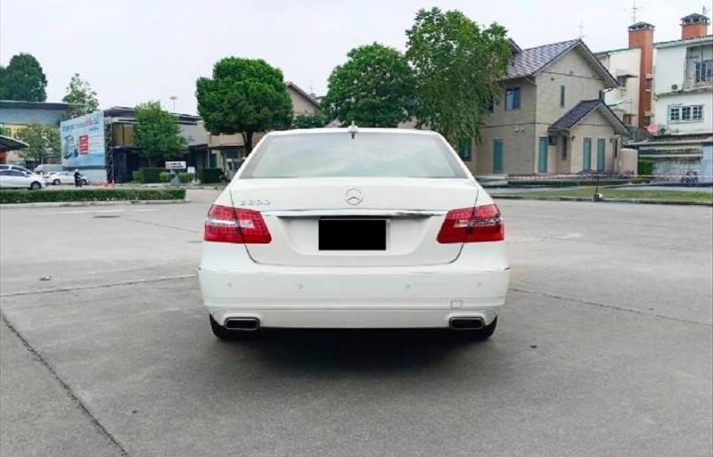 ขายรถเก๋งมือสอง-mercedes-benz-เมอร์เซเดสเบนซ์-e200-cgi-รถปี2013-รหัส70429-2f74258b.jpg ขายรถเก๋งมือสอง-mercedes-benz-เมอร์เซเดสเบนซ์-e200-cgi-รถปี2013-รหัส70429-2f74258b.jpg