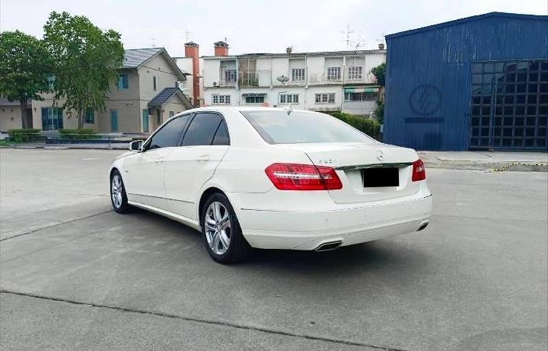 ขายรถเก๋งมือสอง-mercedes-benz-เมอร์เซเดสเบนซ์-e200-cgi-รถปี2013-รหัส70429-43f2cc50.jpg ขายรถเก๋งมือสอง-mercedes-benz-เมอร์เซเดสเบนซ์-e200-cgi-รถปี2013-รหัส70429-43f2cc50.jpg