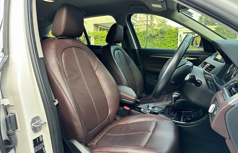 ขายรถ-suv-มือสอง-bmw-บีเอ็มดับบลิว-x1-เอ็กซ์1-รถปี2020-รหัส70430-235a8134.jpg ขายรถ-suv-มือสอง-bmw-บีเอ็มดับบลิว-x1-เอ็กซ์1-รถปี2020-รหัส70430-235a8134.jpg