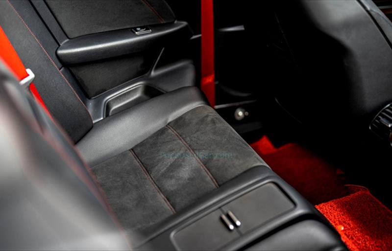 ขายรถเก๋งมือสอง-mercedes-benz-เมอร์เซเดสเบนซ์-e250-รถปี2016-รหัส70436-f003edf9.jpg ขายรถเก๋งมือสอง-mercedes-benz-เมอร์เซเดสเบนซ์-e250-รถปี2016-รหัส70436-f003edf9.jpg