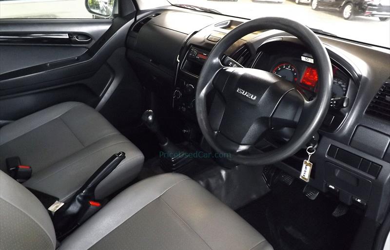 ขายรถกระบะมือสอง isuzu d-max รถปี2019 รหัส 70530 รูปที่8