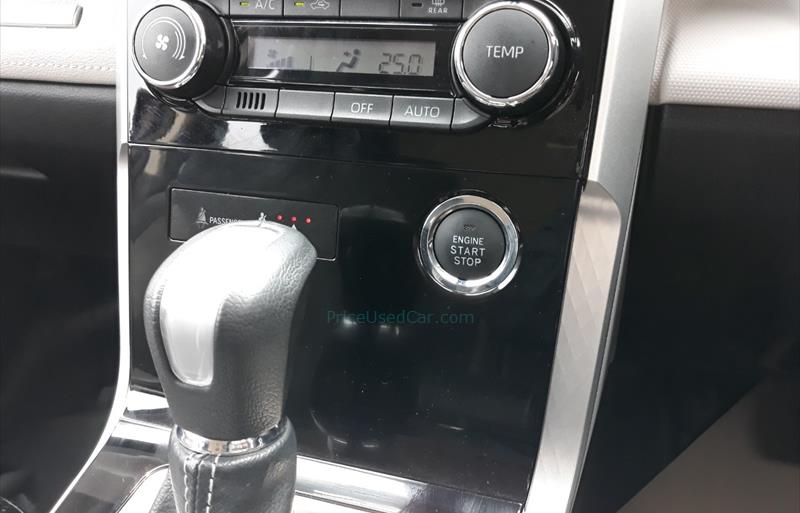 ขายรถตู้มือสอง-toyota-โตโยต้า-innova-อินโนวา-รถปี2022-รหัส70542-0dff5771.jpg ขายรถตู้มือสอง-toyota-โตโยต้า-innova-อินโนวา-รถปี2022-รหัส70542-0dff5771.jpg