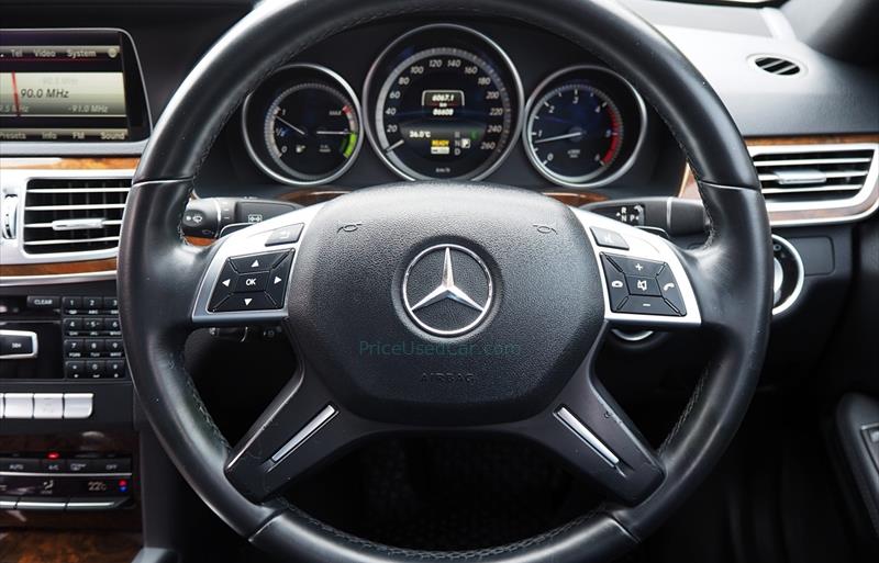 ขายรถเก๋งมือสอง-mercedes-benz-เมอร์เซเดสเบนซ์-e300-อีสามศูนย์ศูนย์-รถปี2014-รหัส70547-4786ffe7.jpg ขายรถเก๋งมือสอง-mercedes-benz-เมอร์เซเดสเบนซ์-e300-อีสามศูนย์ศูนย์-รถปี2014-รหัส70547-4786ffe7.jpg