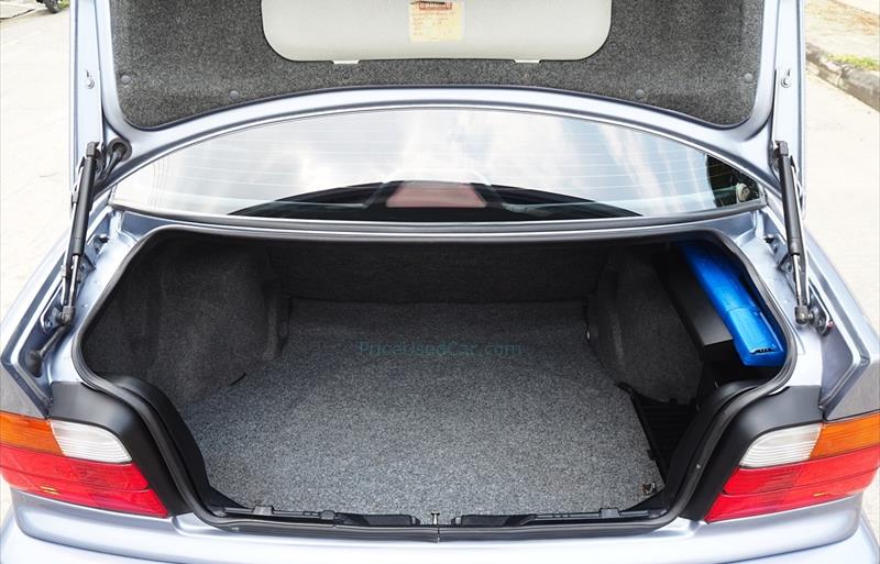ขายรถเก๋งมือสอง-bmw-บีเอ็มดับบลิว-318i-รถปี2000-รหัส70550-352c4c0e.jpg ขายรถเก๋งมือสอง-bmw-บีเอ็มดับบลิว-318i-รถปี2000-รหัส70550-352c4c0e.jpg