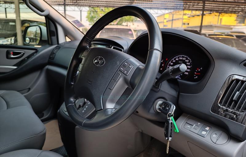ขายรถตู้มือสอง hyundai h-1 รถปี2019 รหัส 70581 รูปที่6 ขายรถตู้มือสอง hyundai h-1 รถปี2019 รหัส 70581 รูปที่6