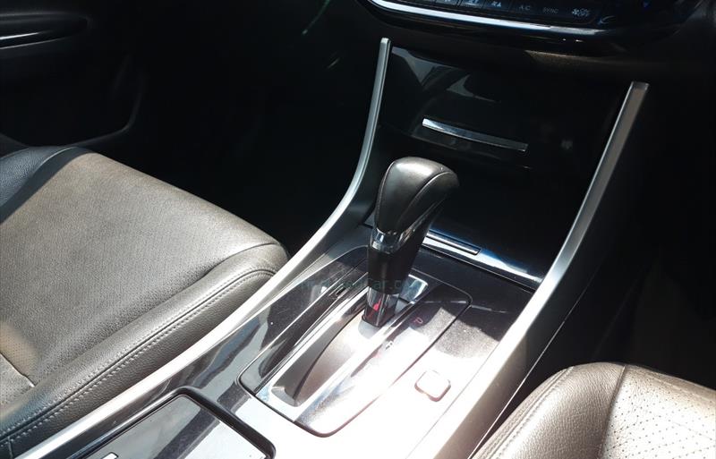 ขายรถเก๋งมือสอง-honda-ฮอนด้า-accord-แอคคอร์ด-รถปี2017-รหัส70582-83d3e43d.jpg ขายรถเก๋งมือสอง-honda-ฮอนด้า-accord-แอคคอร์ด-รถปี2017-รหัส70582-83d3e43d.jpg