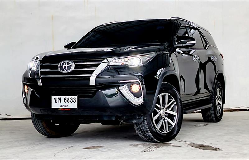 รถ SUV มือสอง  TOYOTA FORTUNER 2.4 V รถปี2017
