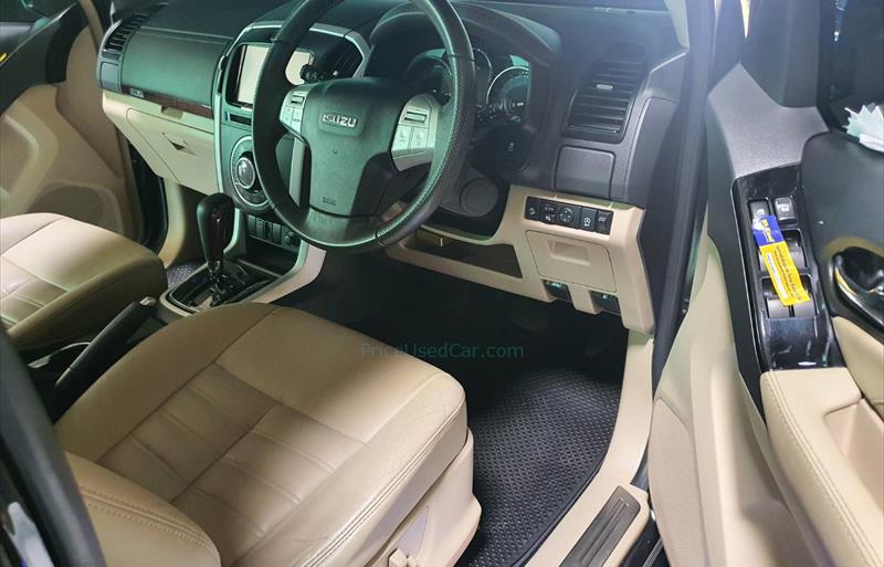 ขายรถอเนกประสงค์มือสอง isuzu mu-x รถปี2017 รหัส 70635 รูปที่3