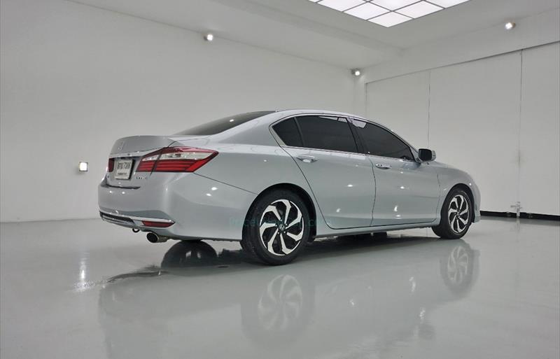 ขายรถเก๋งมือสอง-honda-ฮอนด้า-accord-แอคคอร์ด-รถปี2017-รหัส70653-dfdf277d.jpg ขายรถเก๋งมือสอง-honda-ฮอนด้า-accord-แอคคอร์ด-รถปี2017-รหัส70653-dfdf277d.jpg