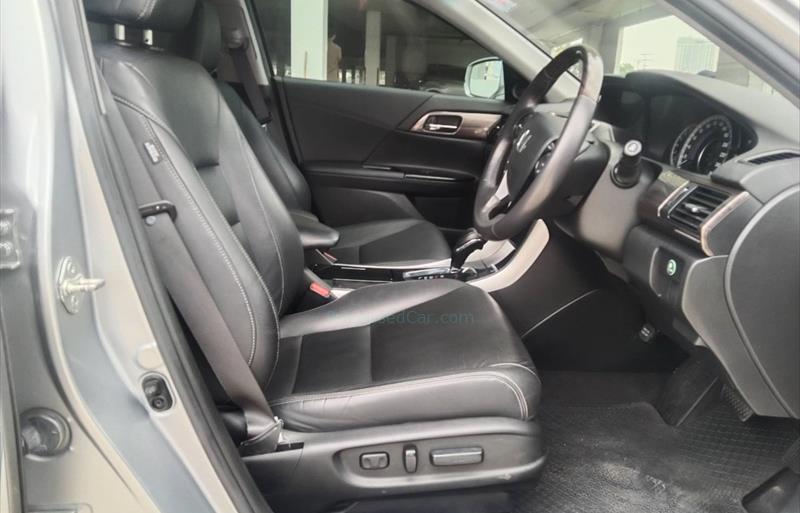 ขายรถเก๋งมือสอง-honda-ฮอนด้า-accord-แอคคอร์ด-รถปี2018-รหัส70657-1fb3610f.jpg ขายรถเก๋งมือสอง-honda-ฮอนด้า-accord-แอคคอร์ด-รถปี2018-รหัส70657-1fb3610f.jpg