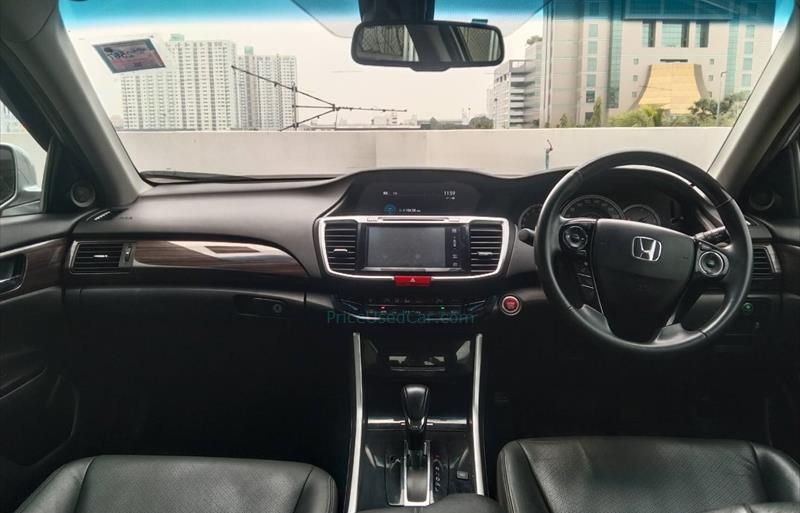ขายรถเก๋งมือสอง-honda-ฮอนด้า-accord-แอคคอร์ด-รถปี2018-รหัส70657-27cd8b7d.jpg ขายรถเก๋งมือสอง-honda-ฮอนด้า-accord-แอคคอร์ด-รถปี2018-รหัส70657-27cd8b7d.jpg