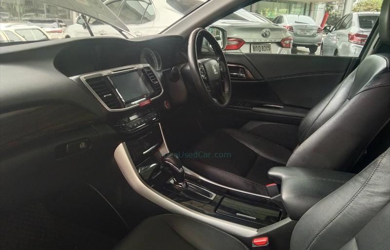 ขายรถเก๋งมือสอง-honda-ฮอนด้า-accord-แอคคอร์ด-รถปี2018-รหัส70657-9ef6c046.jpg ขายรถเก๋งมือสอง-honda-ฮอนด้า-accord-แอคคอร์ด-รถปี2018-รหัส70657-9ef6c046.jpg