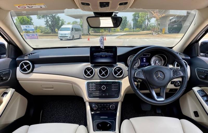ขายรถ-suv-มือสอง-mercedes-benz-เมอร์เซเดสเบนซ์-gla-200-จีแอลเอ200-รถปี2017-รหัส70668-6994b832.jpeg ขายรถ-suv-มือสอง-mercedes-benz-เมอร์เซเดสเบนซ์-gla-200-จีแอลเอ200-รถปี2017-รหัส70668-6994b832.jpeg