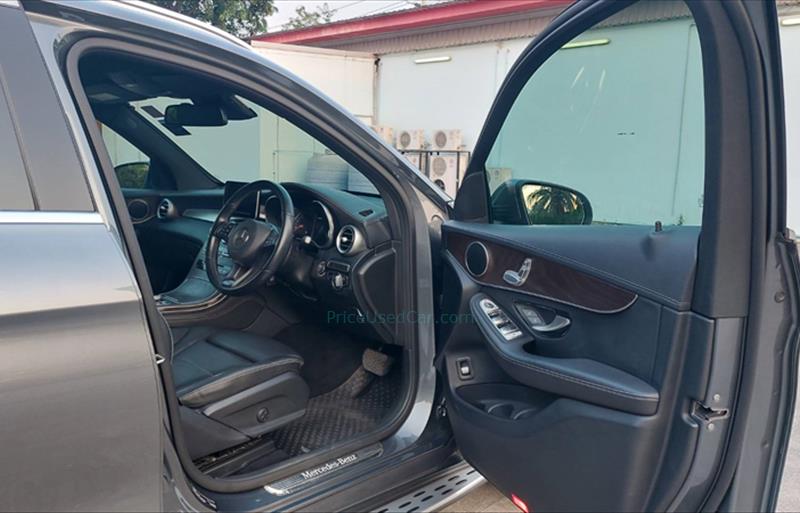 ขายรถเก๋งมือสอง-mercedes-benz-เมอร์เซเดสเบนซ์-glc250-จีแอลซีสองห้าศูนย์-รถปี2019-รหัส70702-dc42fc1f.jpg ขายรถเก๋งมือสอง-mercedes-benz-เมอร์เซเดสเบนซ์-glc250-จีแอลซีสองห้าศูนย์-รถปี2019-รหัส70702-dc42fc1f.jpg
