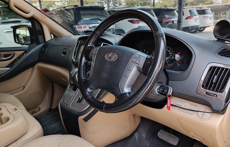 ขายรถตู้มือสอง hyundai h-1 รถปี2016 รหัส 70752 รูปที่6 ขายรถตู้มือสอง hyundai h-1 รถปี2016 รหัส 70752 รูปที่6
