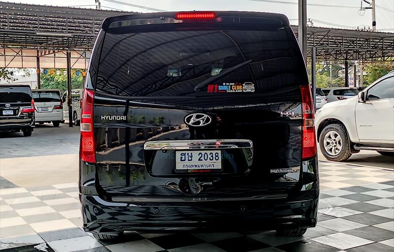 ขายรถตู้มือสอง hyundai h-1 รถปี2016 รหัส 70752 รูปที่4 ขายรถตู้มือสอง hyundai h-1 รถปี2016 รหัส 70752 รูปที่4