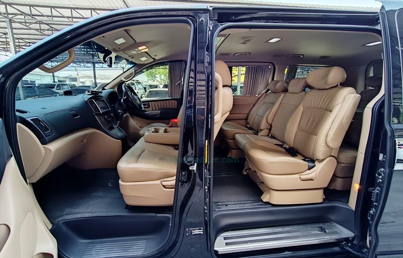 ขายรถตู้มือสอง hyundai h-1 รถปี2016 รหัส 70752 รูปที่7 ขายรถตู้มือสอง hyundai h-1 รถปี2016 รหัส 70752 รูปที่7