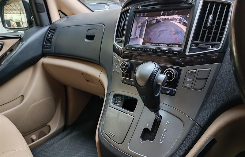 ขายรถตู้มือสอง hyundai h-1 รถปี2016 รหัส 70752 รูปที่8 ขายรถตู้มือสอง hyundai h-1 รถปี2016 รหัส 70752 รูปที่8