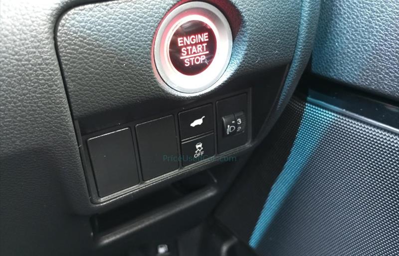 ขายรถ-suv-มือสอง-honda-ฮอนด้า-cr-v-ซีอาร์วี-รถปี2020-รหัส70760-667c2ce4.jpg ขายรถ-suv-มือสอง-honda-ฮอนด้า-cr-v-ซีอาร์วี-รถปี2020-รหัส70760-667c2ce4.jpg