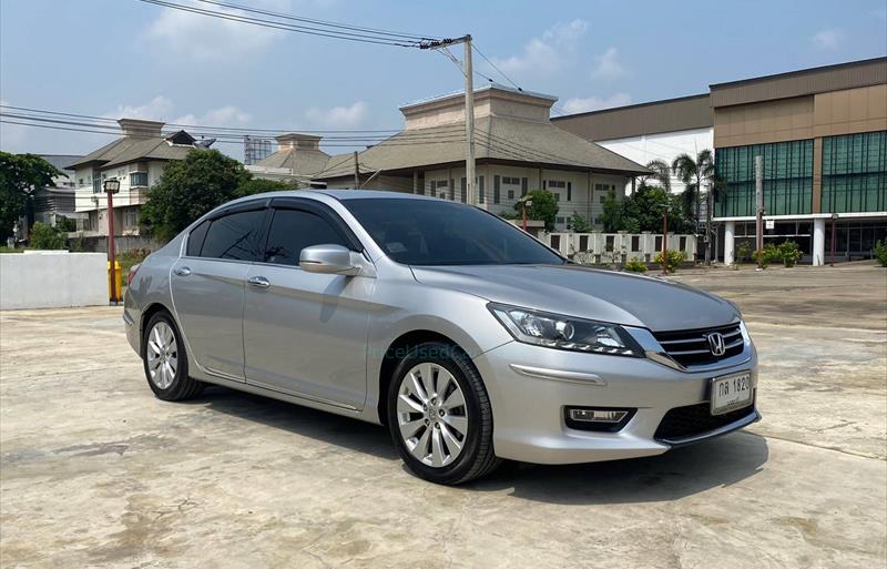 ขายรถเก๋งมือสอง honda accord รถปี2014 รหัส 70765 รูปที่5