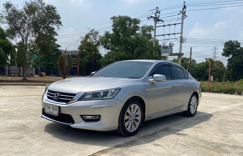 ขายรถเก๋งมือสอง honda accord รถปี2014 รหัส 70765 รูปที่1