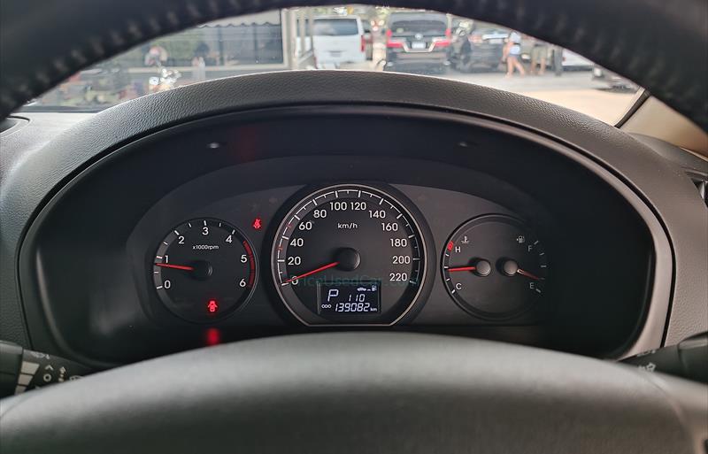 ขายรถตู้มือสอง hyundai h-1 รถปี2017 รหัส 70802 รูปที่5 ขายรถตู้มือสอง hyundai h-1 รถปี2017 รหัส 70802 รูปที่5