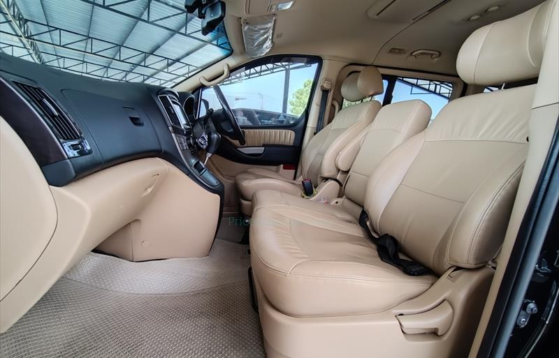 ขายรถตู้มือสอง hyundai h-1 รถปี2017 รหัส 70802 รูปที่8 ขายรถตู้มือสอง hyundai h-1 รถปี2017 รหัส 70802 รูปที่8