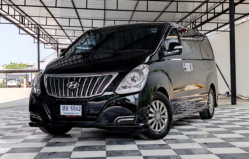 ขายรถตู้มือสอง hyundai h-1 รถปี2017 รหัส 70802 รูปที่1 ขายรถตู้มือสอง hyundai h-1 รถปี2017 รหัส 70802 รูปที่1